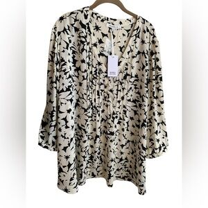 NWT- ROSE AND OLIVE PLUS SIZE 3X WOMEN’S BLACK AND WHITE TOP